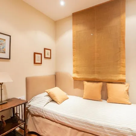 Code-Media Hotel Apartmán